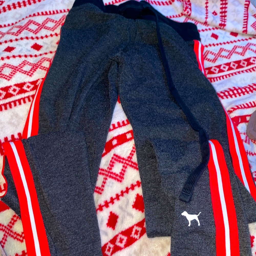 Brand is Pink/Victoria’s Secret. Has never been worn. Tight sweatpants.